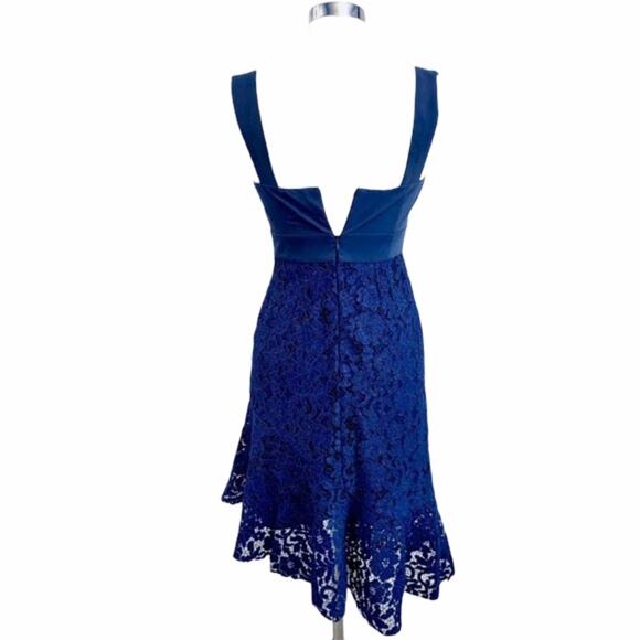 FOXIEDOX blue lace asymmetrical hem dress - Picture 2 of 10